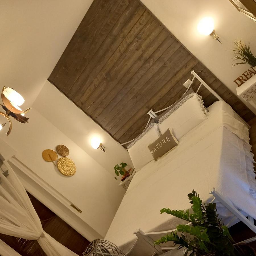 Casa Fiorita 22 Porto Ceresio Leilighet Eksteriør bilde